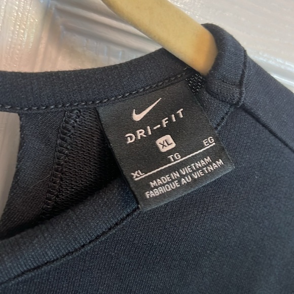 Women’s Nike open cross back top size xl - Picture 3 of 10